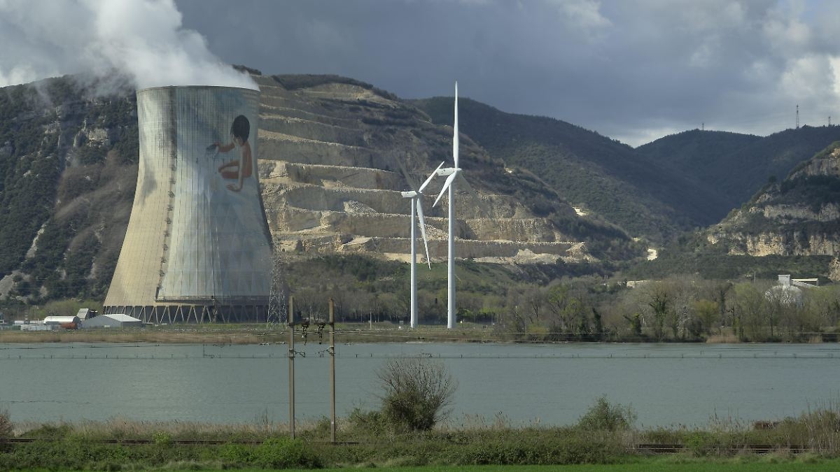 Conflict met Parijs opgelost: Berlijn laat blokkade van kernenergie varen omdat lage-emissie-energie