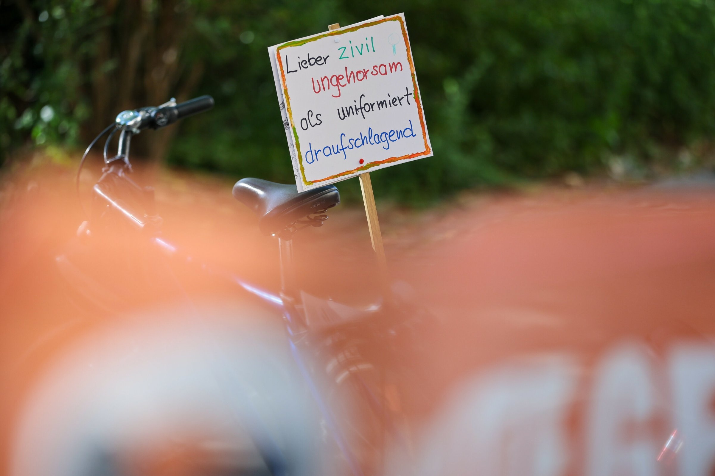 Climate protest | Study: Last generation was good for climate policy