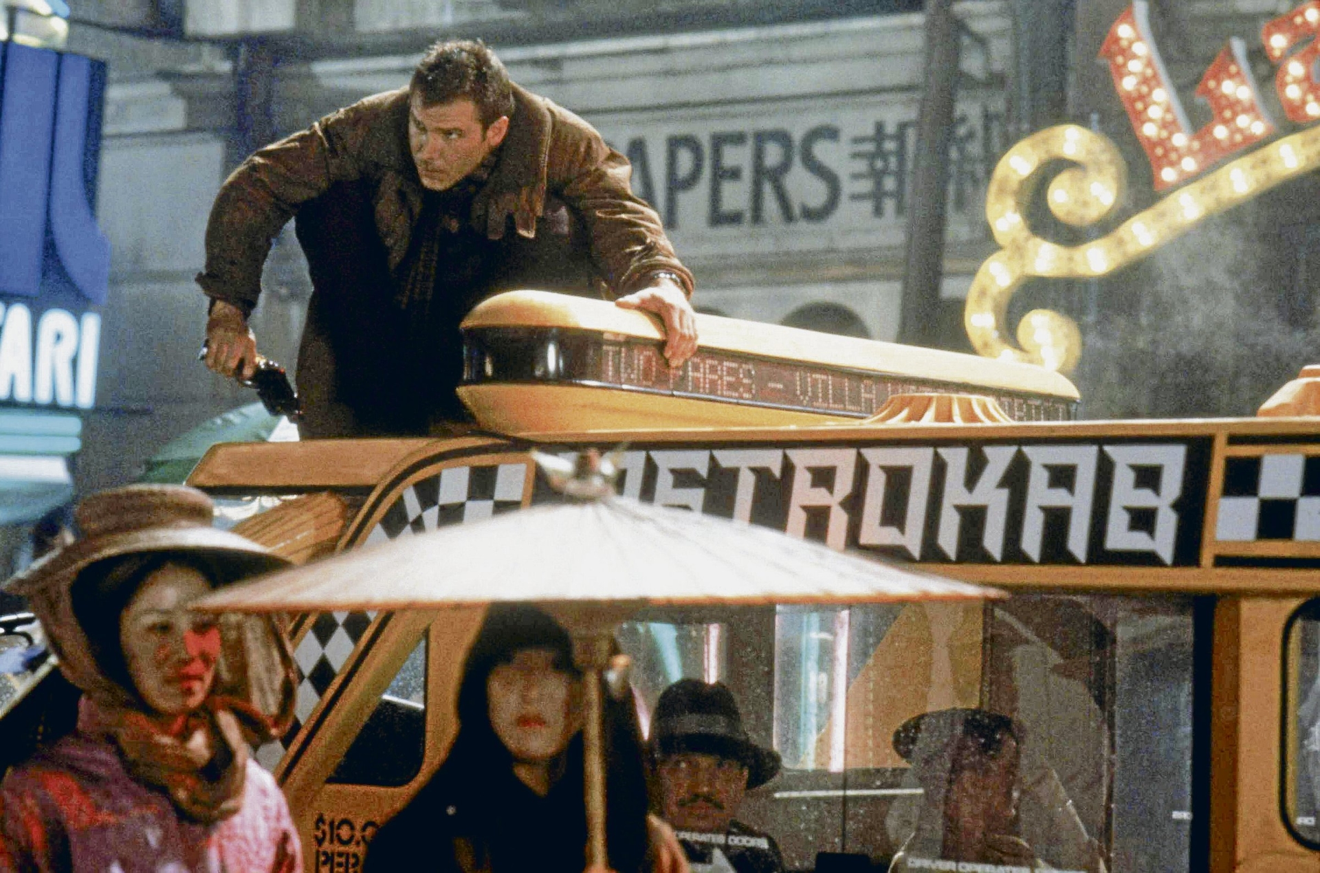 Film and series | Science fiction degenerates into war films