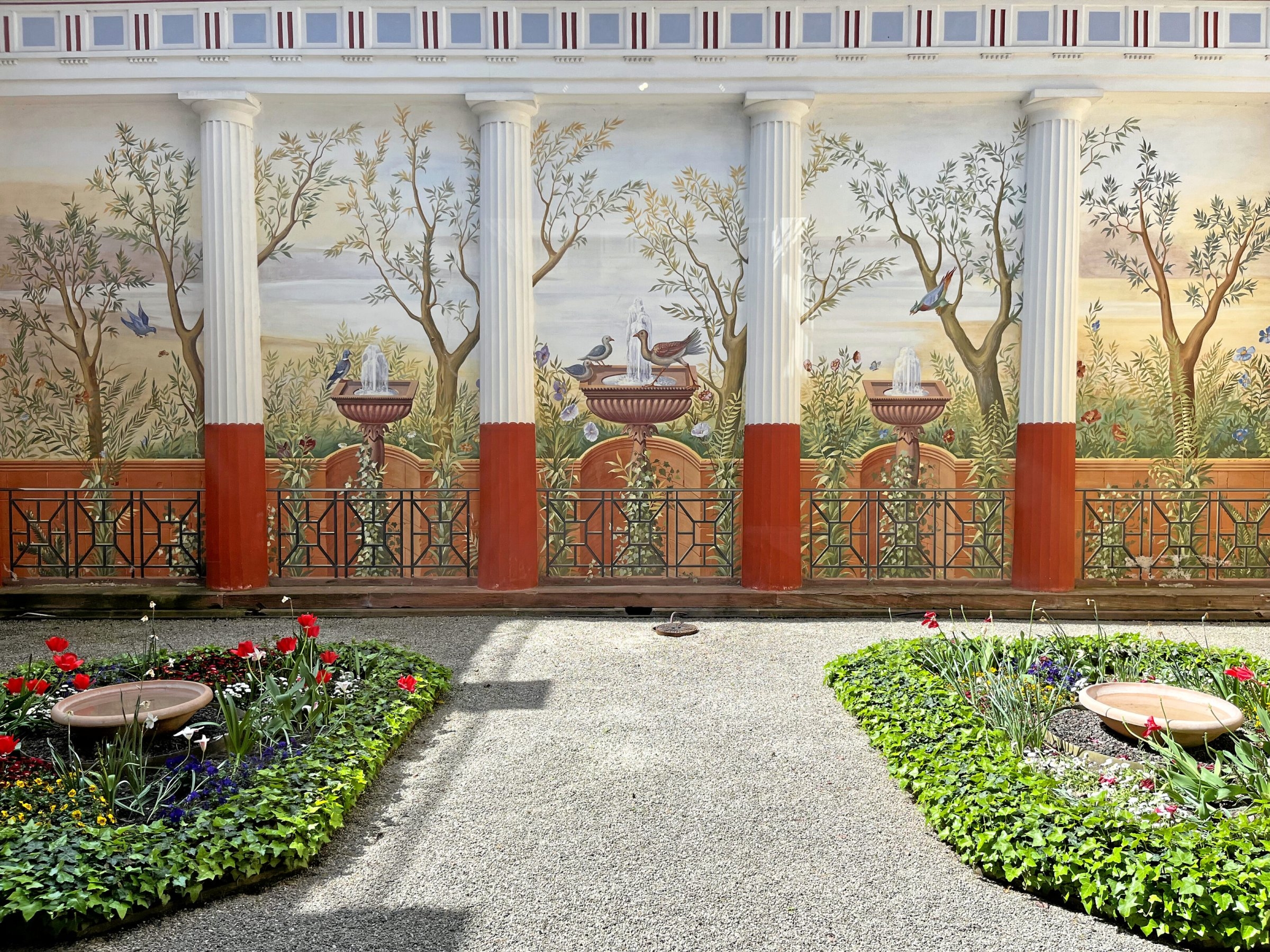 Ancient Romans | Pompejanum: A garden wall as a view