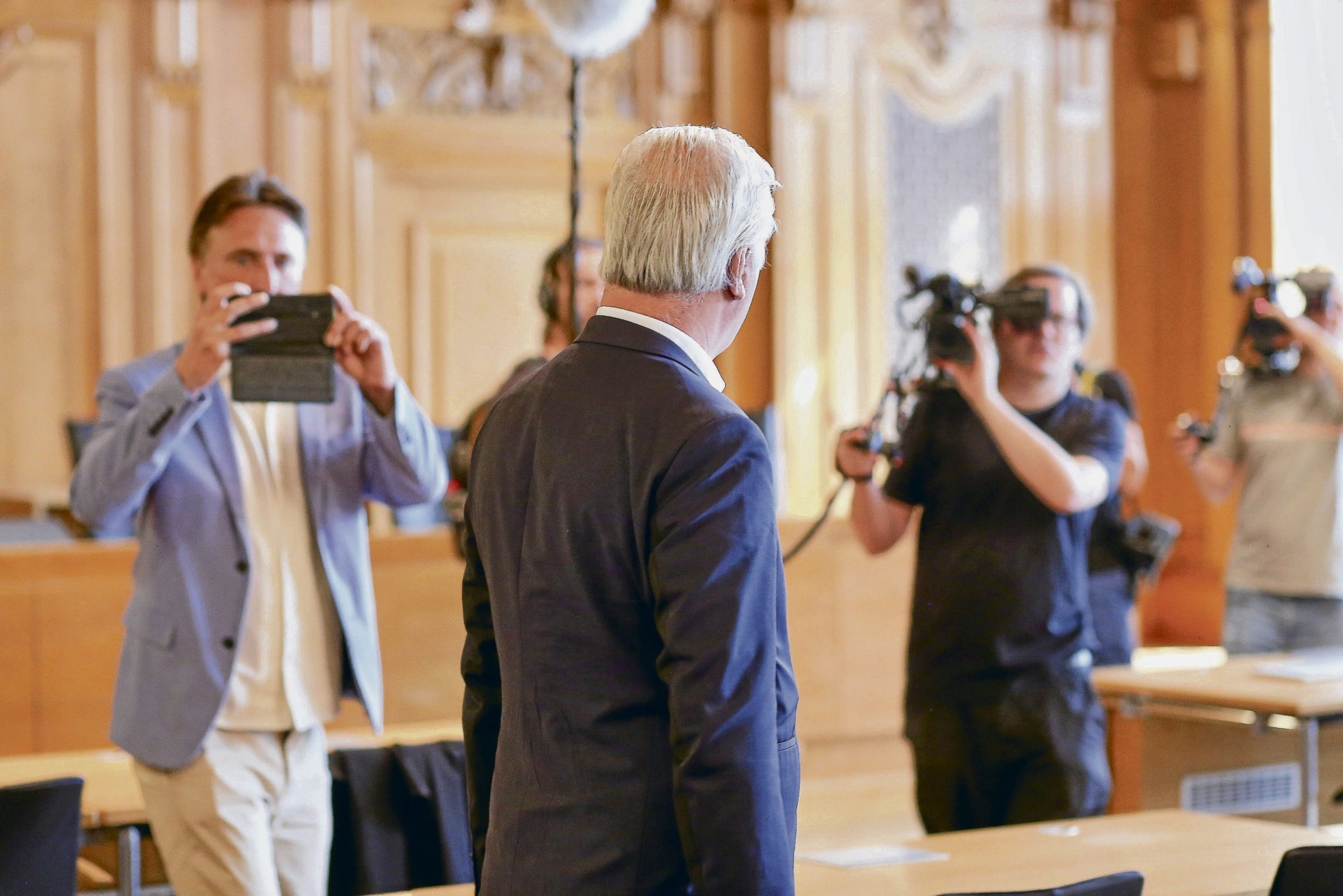 Extrema derecha | El "pacto" sigue siendo legal