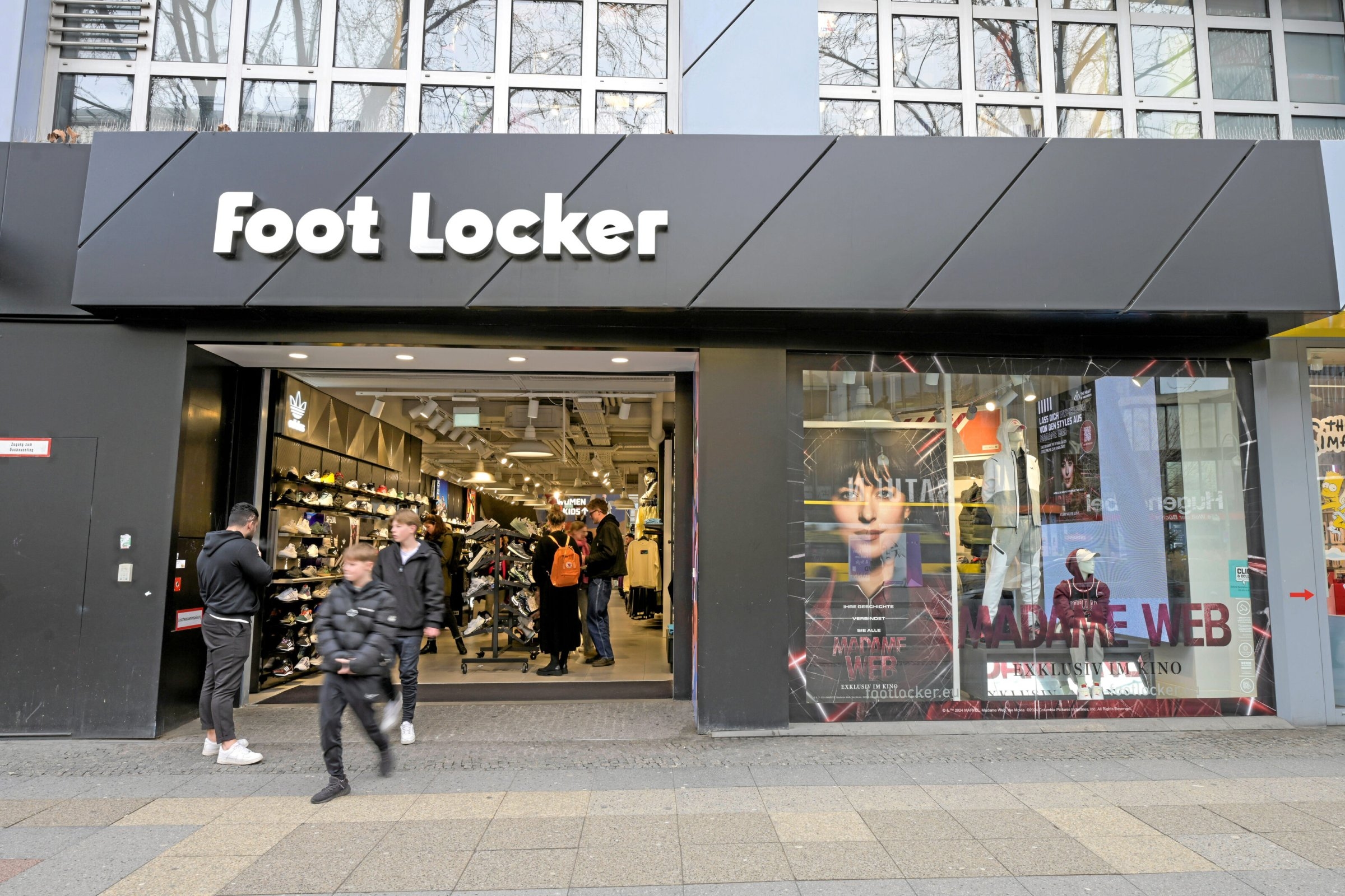 Union Busting | The blunt "119er": Criminal proceedings against Foot Locker dropped