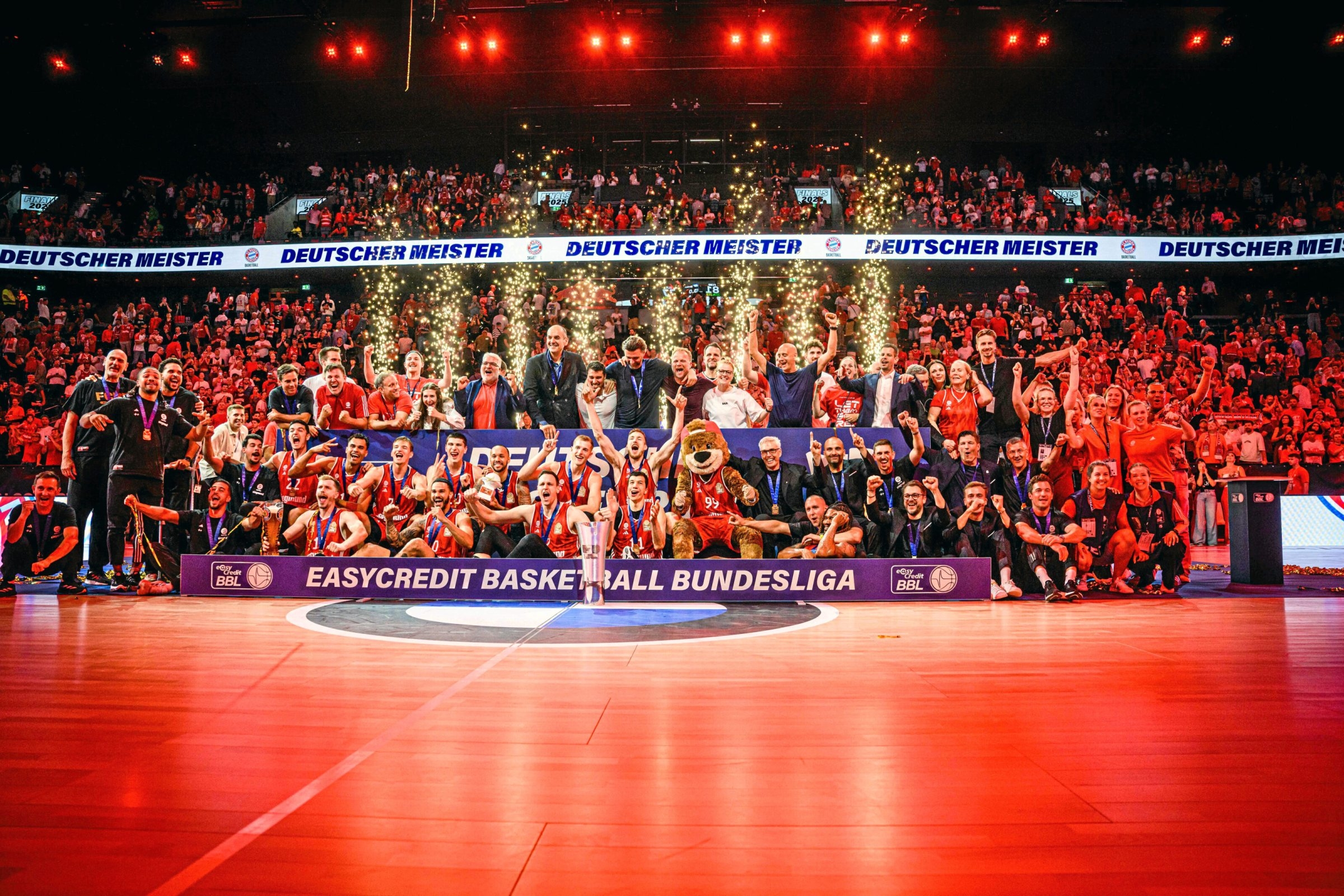 Basquete | Jogadores de basquete da Baviera vencem campeonato com gosto ruim