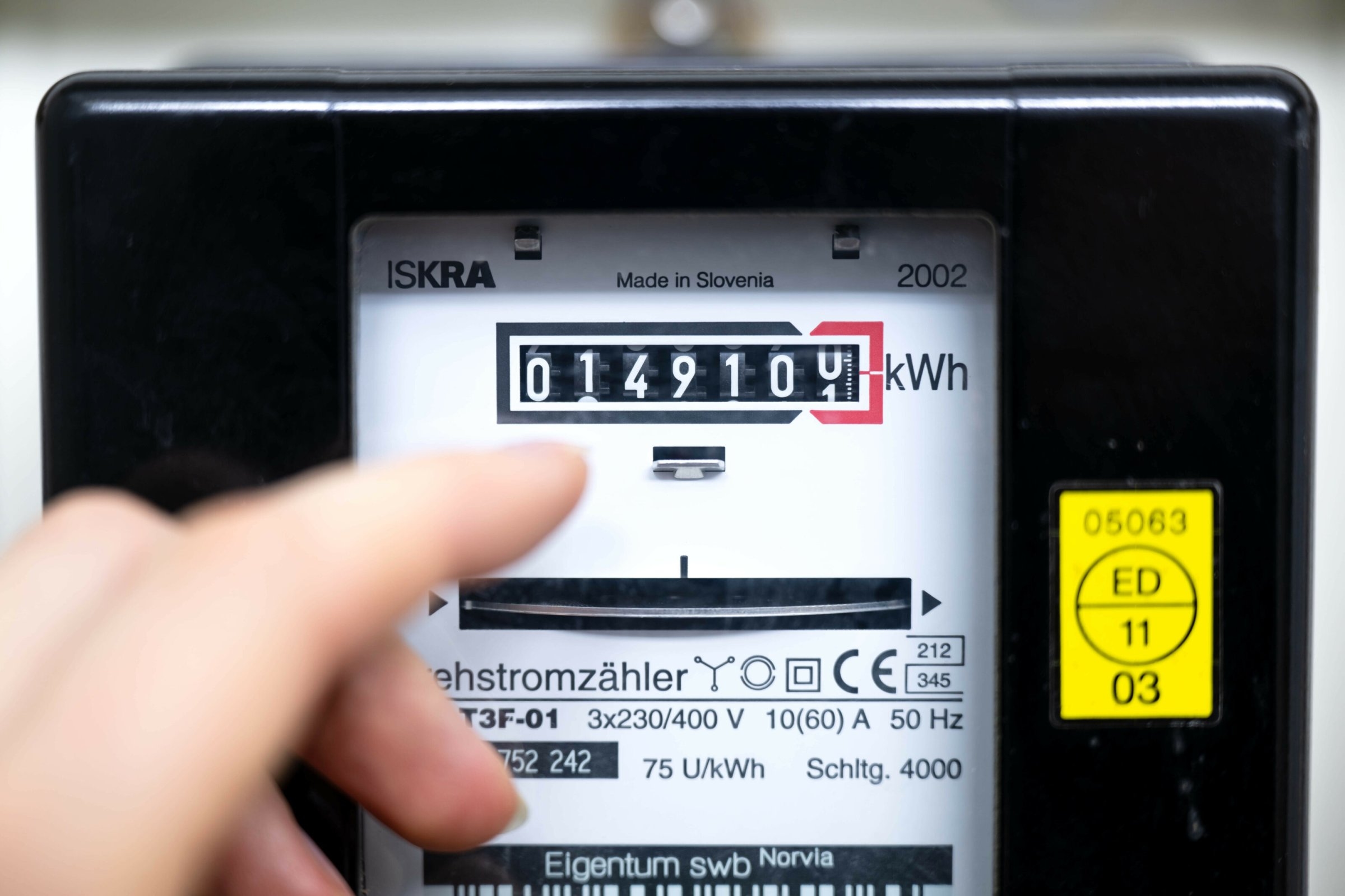Obietnice koalicji | Stany naciskają na obniżkę podatku od energii elektrycznej dla wszystkich