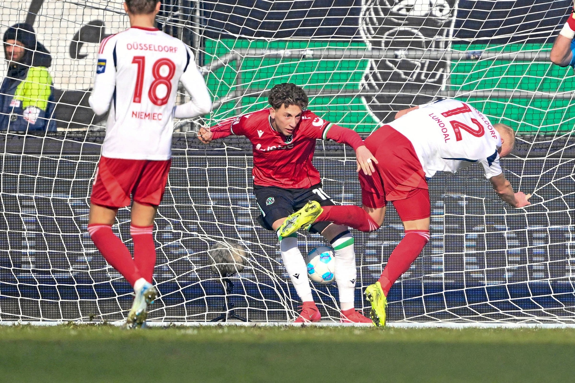 Fútbol | ¿Quién ascenderá de la 2.ª Bundesliga?