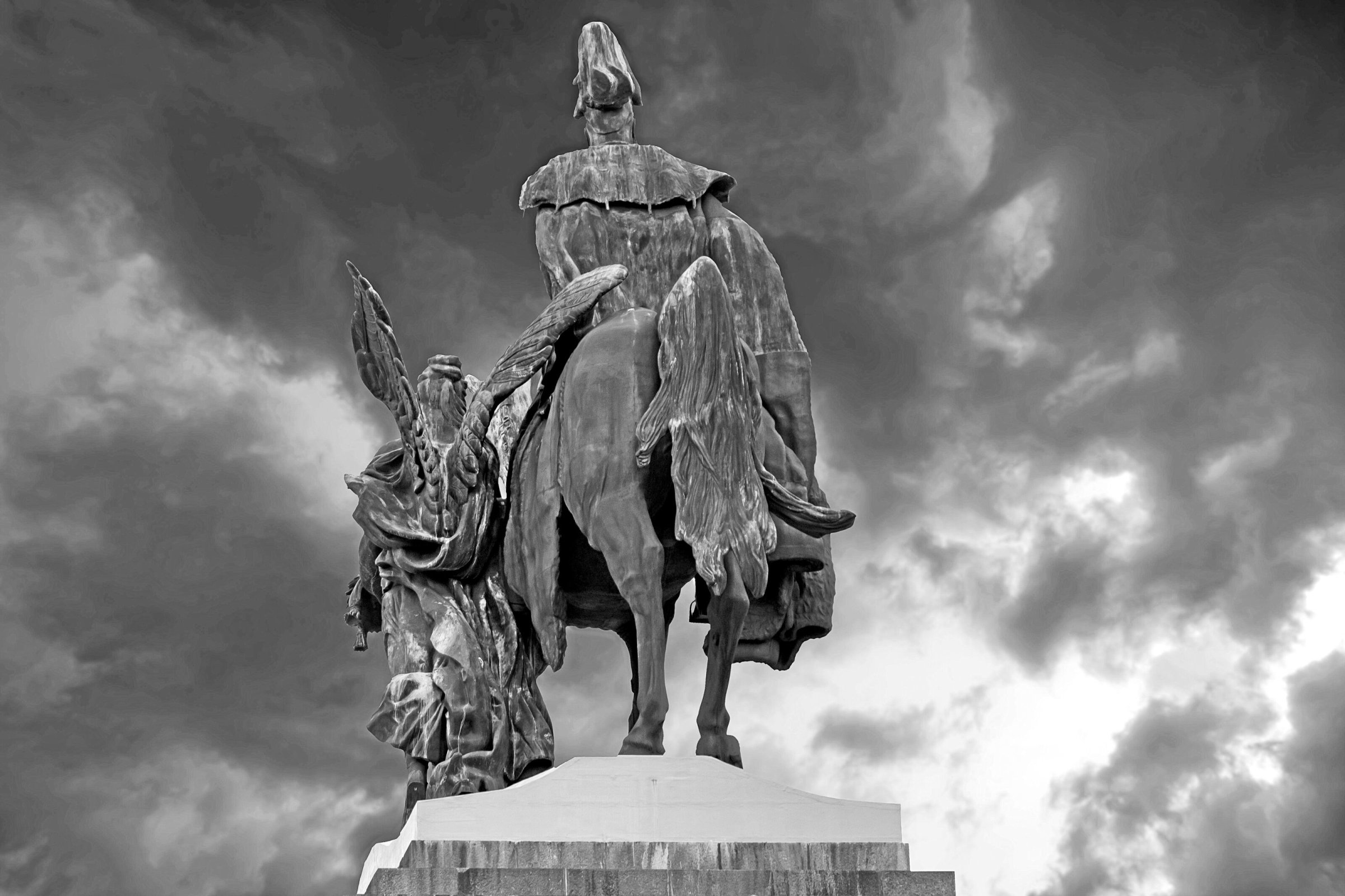 Tucholsky ile Yaz | Deutsches Eck'teki Anıt