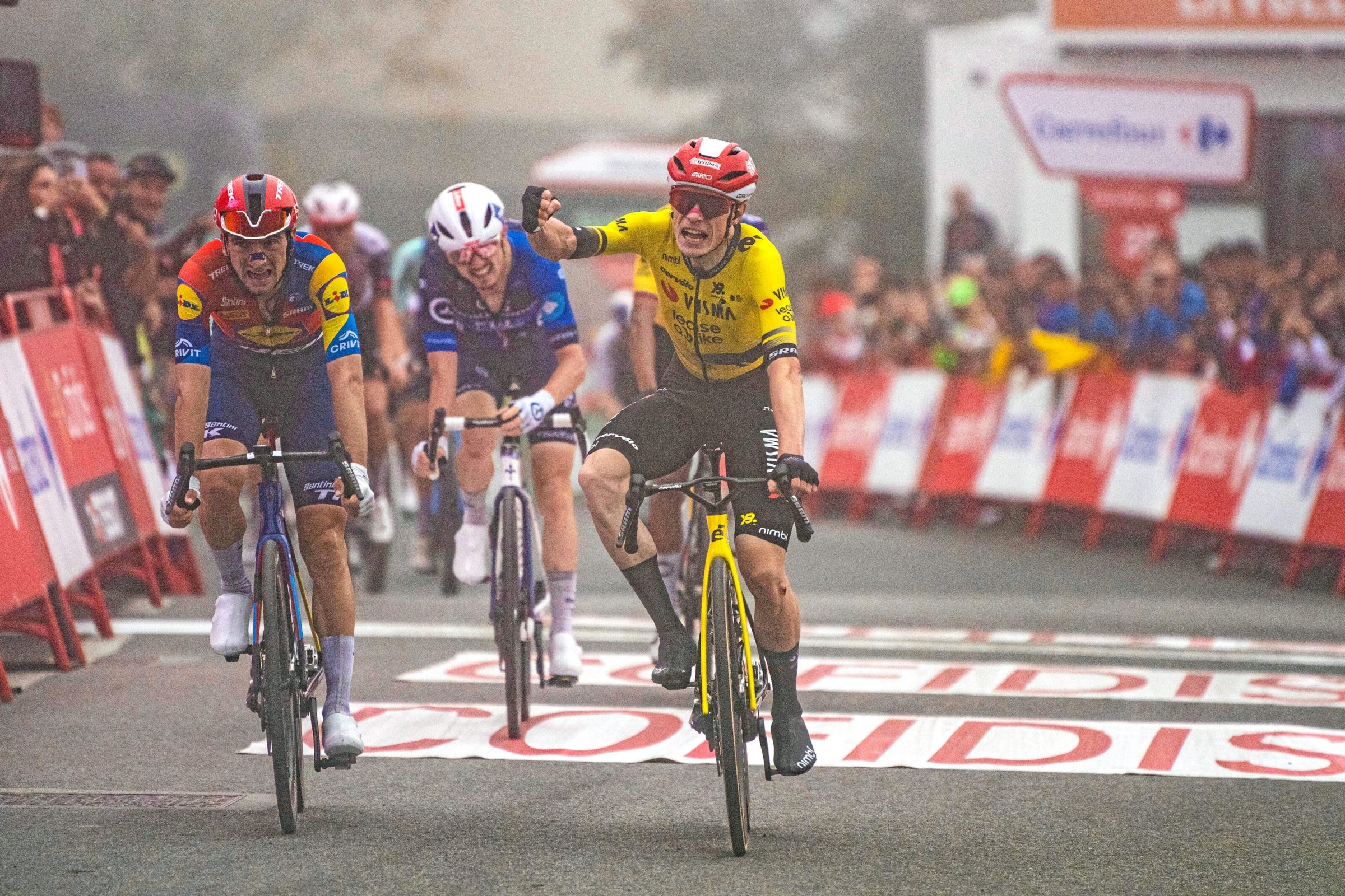 İspanya Turu | Bisiklet: Vuelta a España İtalya'da sorunlarla başladı