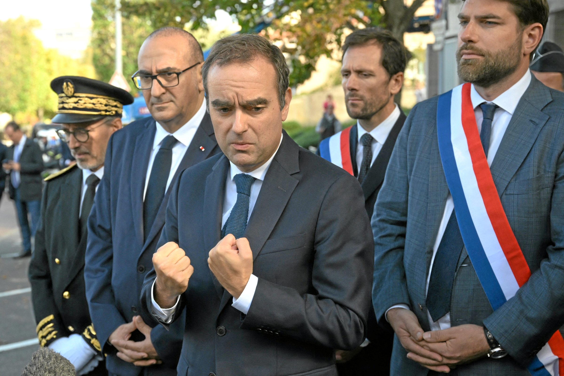 Francia | Sébastien Lecornu trabaja bajo presión del tiempo para formar un gabinete