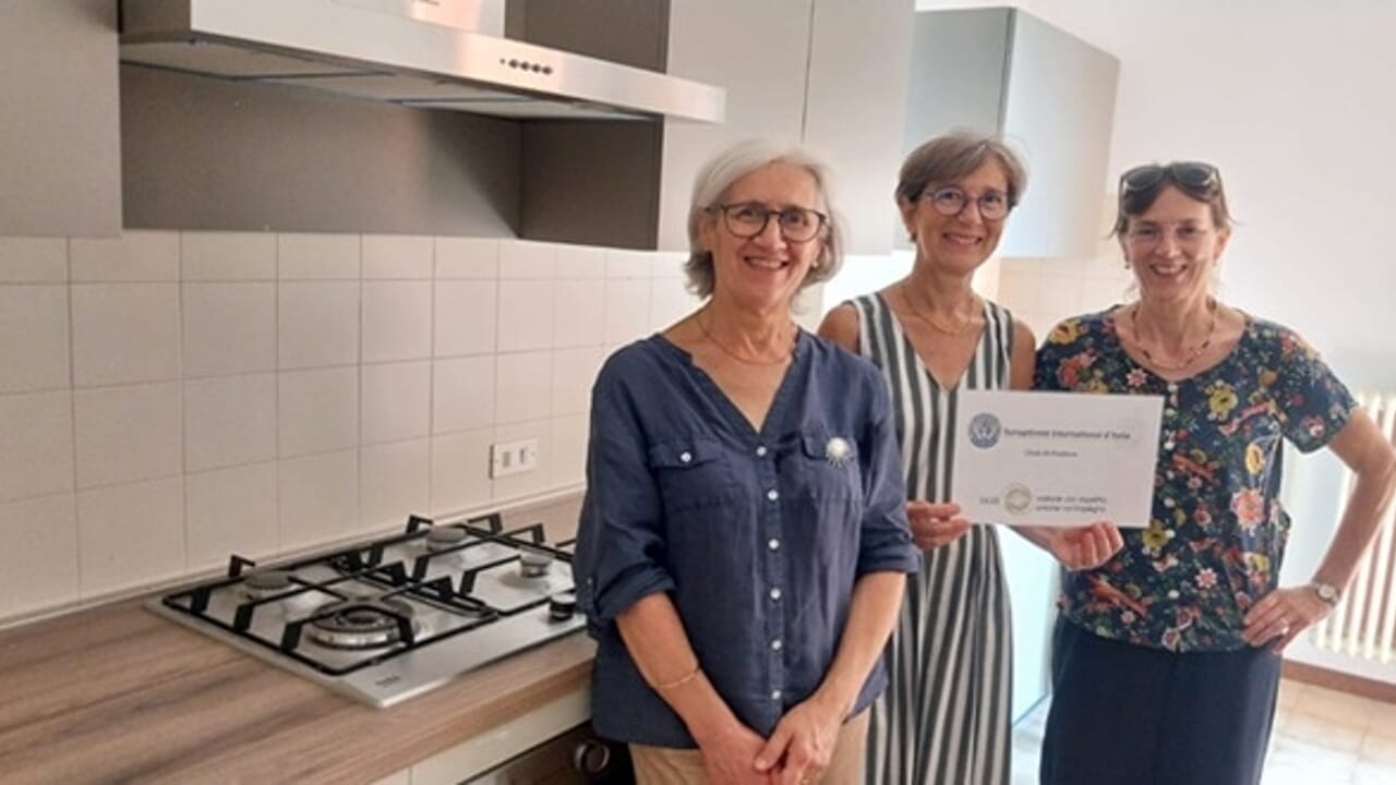 Ortak konut, Soroptimist Kulübü Padova üç konaklama yerinin mobilyalarının bir kısmını bağışladı