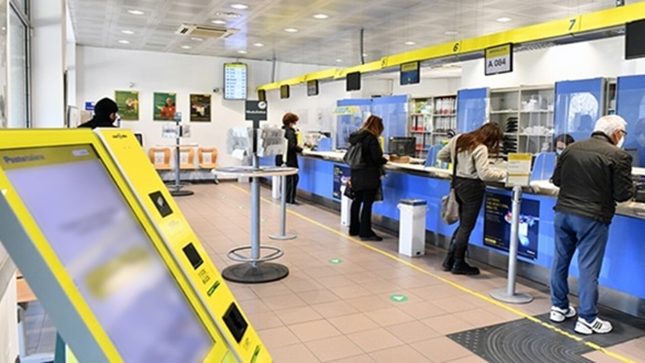 Post Office Closes for Makeover: Inconveniences Ahead