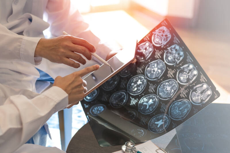 Postęp w diagnostyce: Stwardnienie rozsiane diagnozuje się teraz szybciej