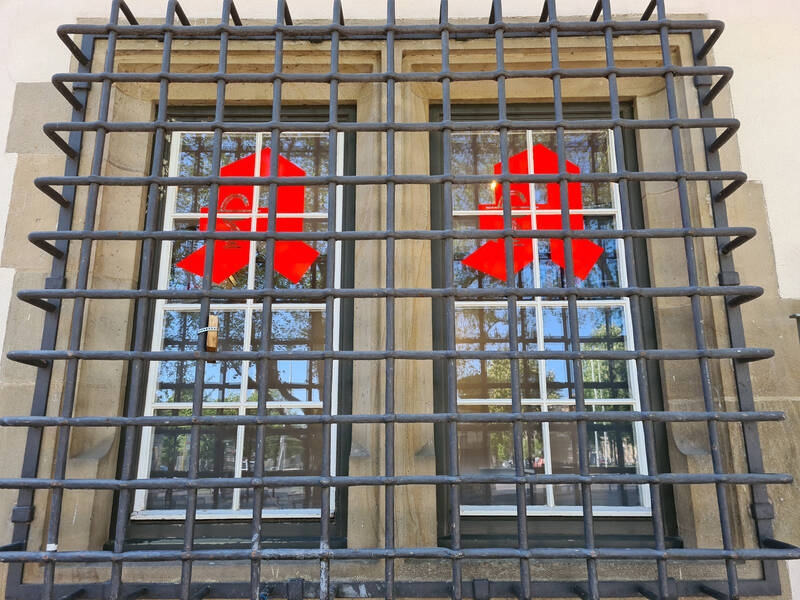 Koncepcje bezpieczeństwa: Jak apteki chronią się przed włamaniem