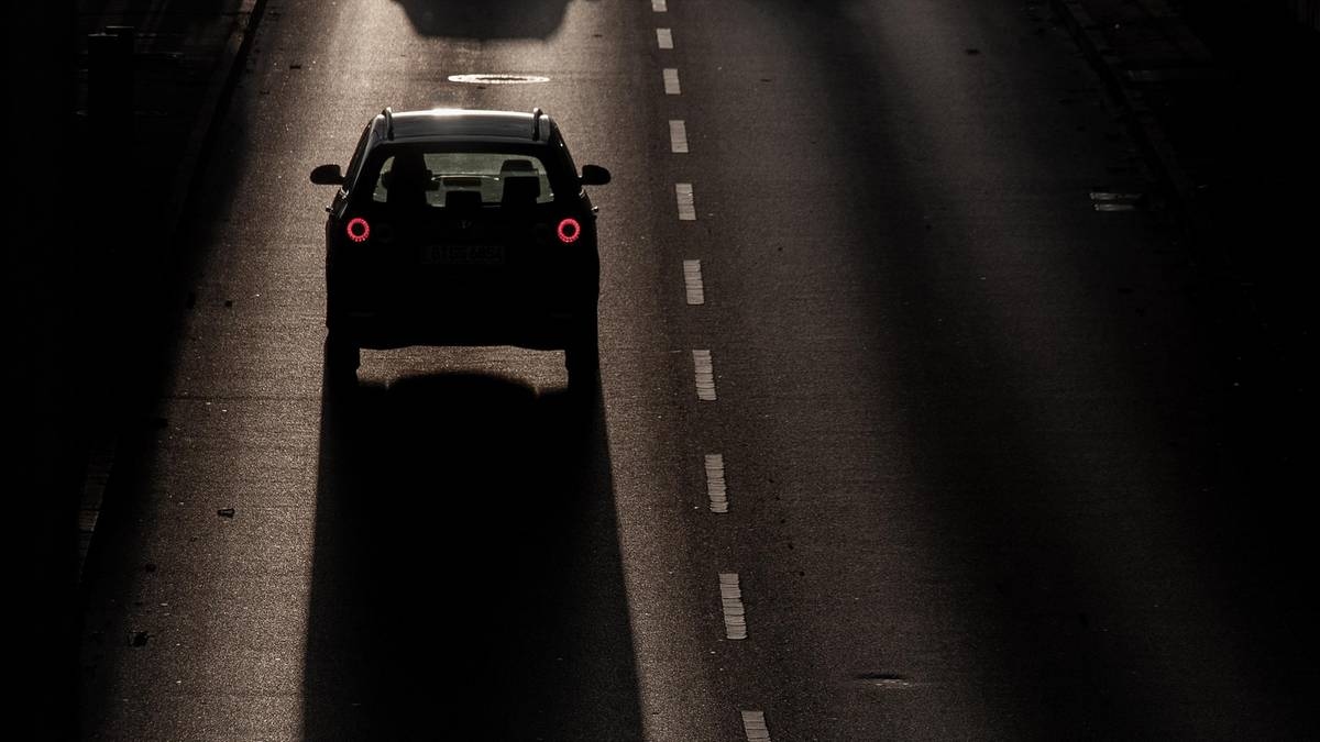 Uma multa de 500 PLN e 12 pontos de penalidade. Um gadget barato resolve um problema sério para os motoristas.