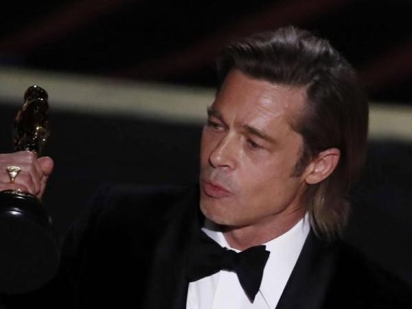Brad Pitt, hiçbir zaman eşcinsel bir deneyim yaşamadığını ve rehabilitasyon sürecini gözden geçirdiğini açıkladı