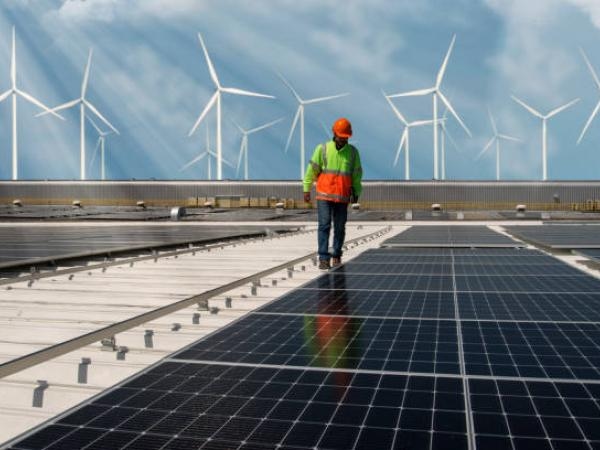 The Ministry of Energy launches a package of 19 measures to unblock renewable energy projects.
