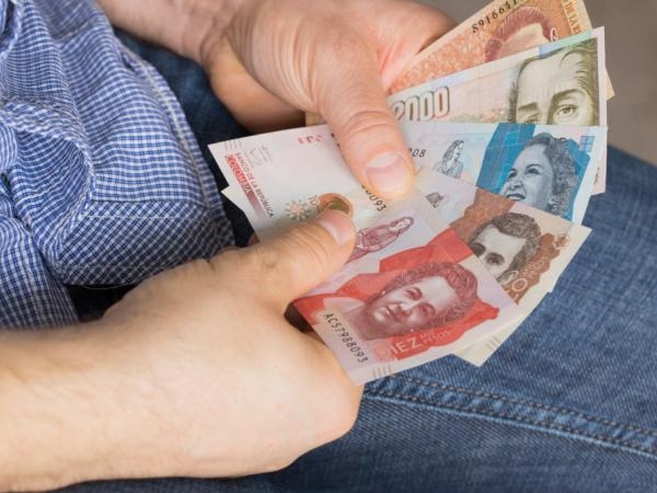 When will VAT refunds be due in May 2025?