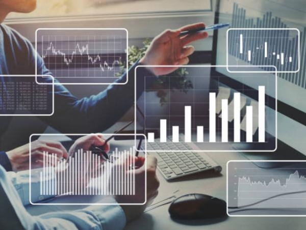 De winstgevendheid van banken profiteert van het economische momentum te midden van aanhoudende uitdagingen