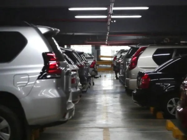 Flypass and Gopass enable digital payment for paid parking zones in Bogotá.