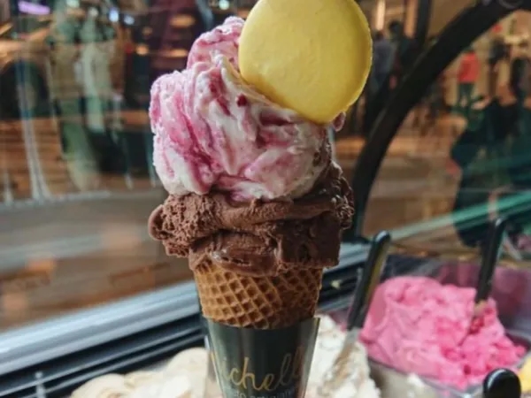 De ijssalon in Cali die maar één smaak per dag serveert en waar de rijen eindeloos zijn.