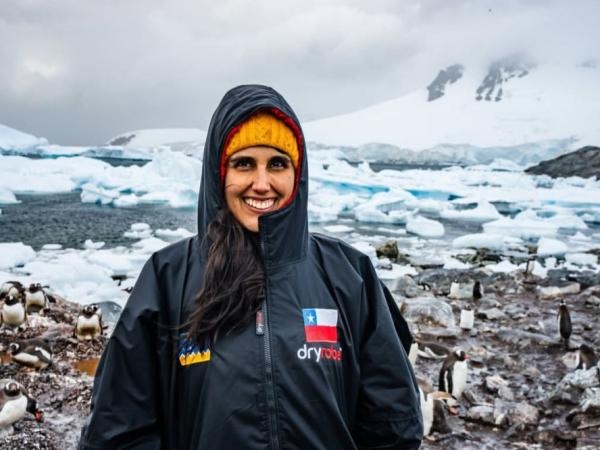 Bárbara Hernández bricht einen Weltrekord und vollendet die Seven Seas Challenge.