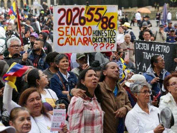 Unions call for a sit-in to support labor reform