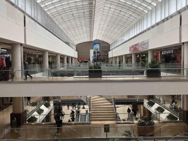 Qual è il centro commerciale più grande e più bello della Colombia, secondo AI?
