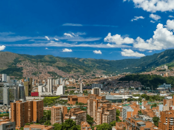 9 miasteczek, które są piękne i położone bardzo blisko Medellín, według AI
