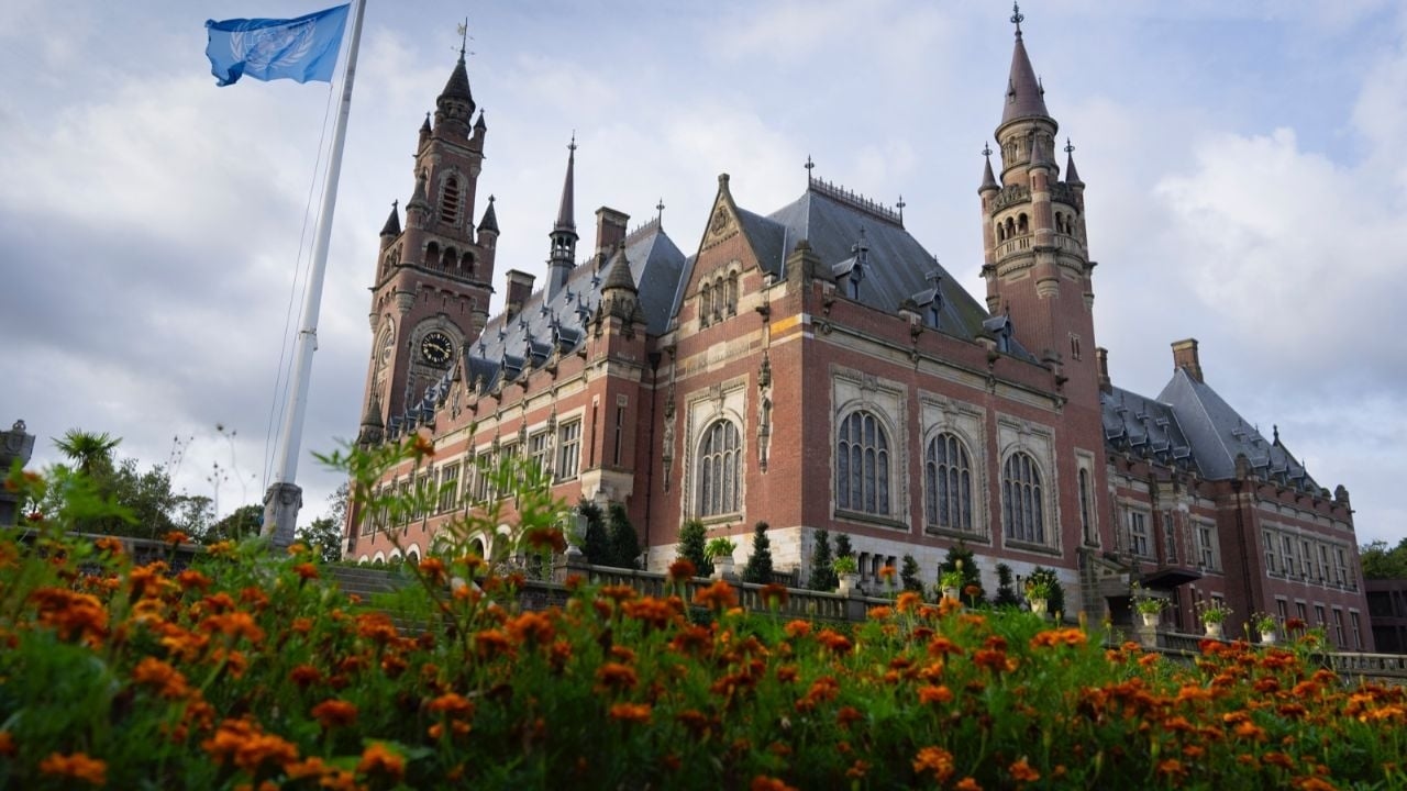 Het Internationaal Gerechtshof stelt dat klimaatverandering een "universeel risico" is dat staten moeten voorkomen.