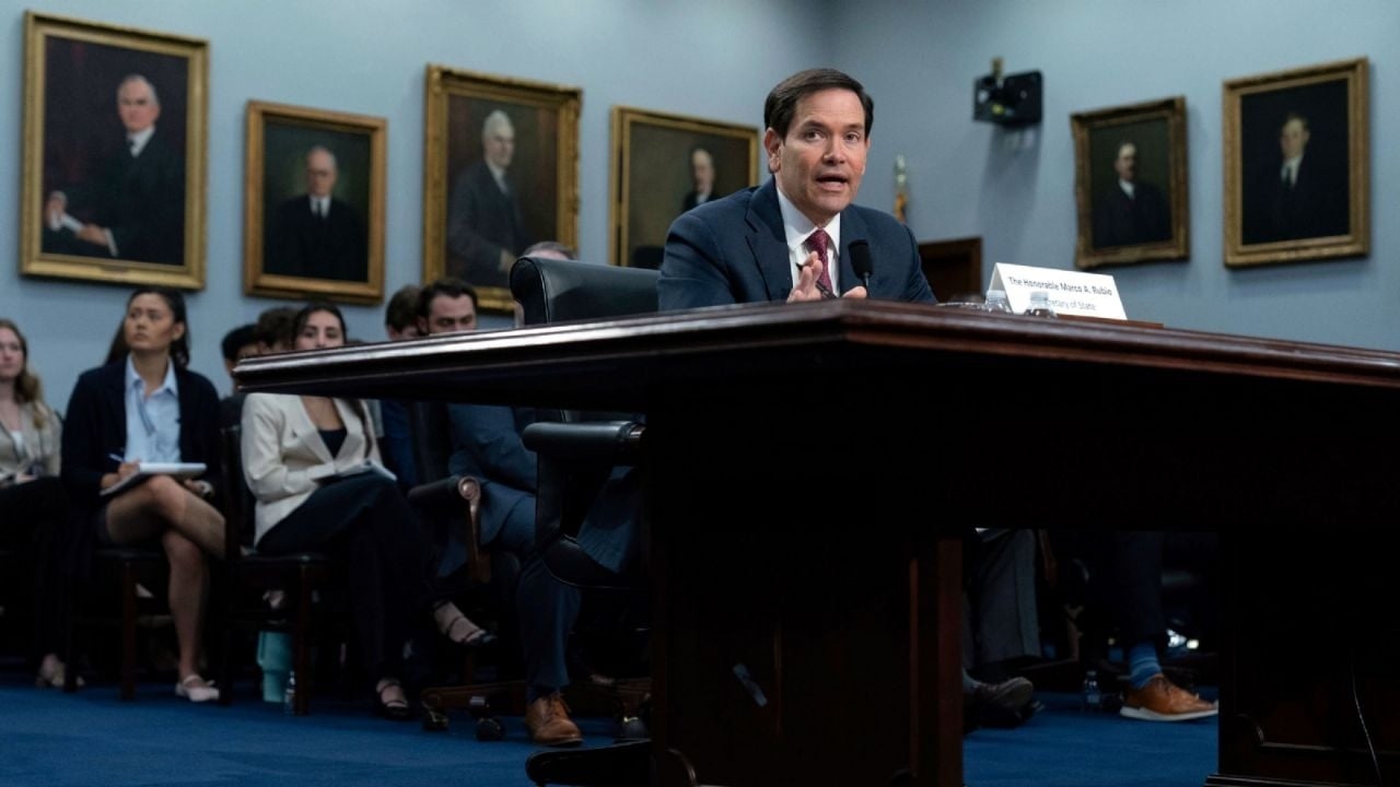 Marco Rubio admits that Mexican cartels buy weapons in the US