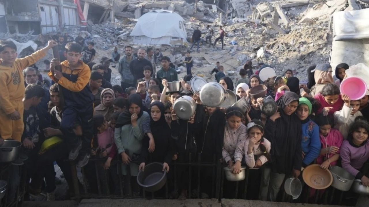 A ONU eleva para 875 o número de mortos em ataques israelenses contra palestinos que tentavam obter alimentos.