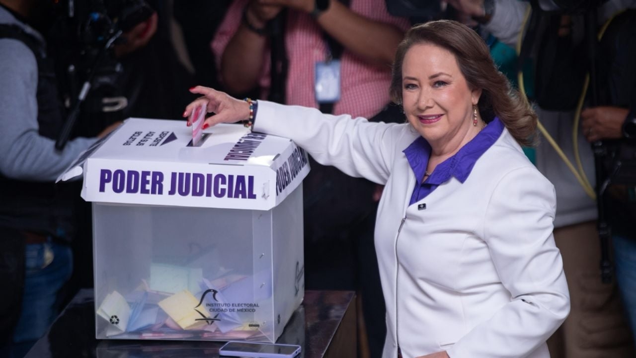 Lo importante es el proyecto, no quién gane la presidencia de la SCJN: dice Yasmín Esquivel al votar