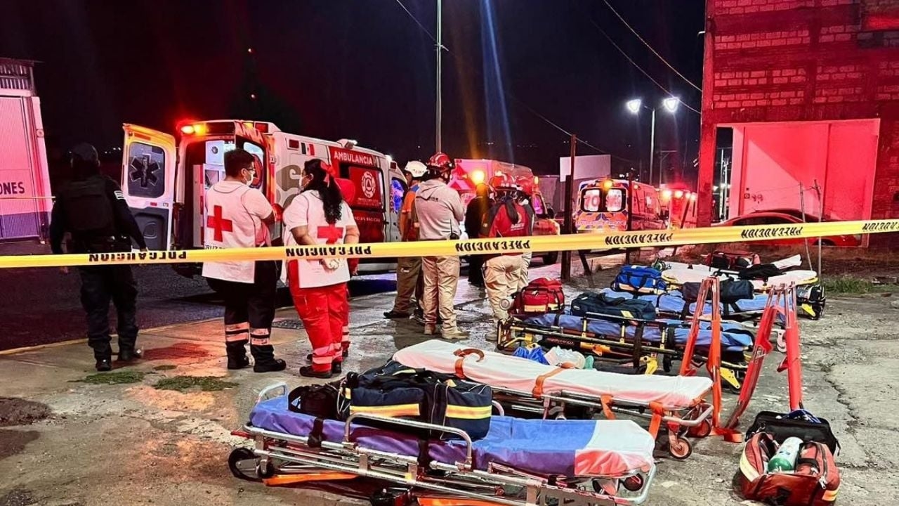 Co najmniej 12 osób zginęło, a trzy zostały ranne w pożarze w aneksie Guanajuato.