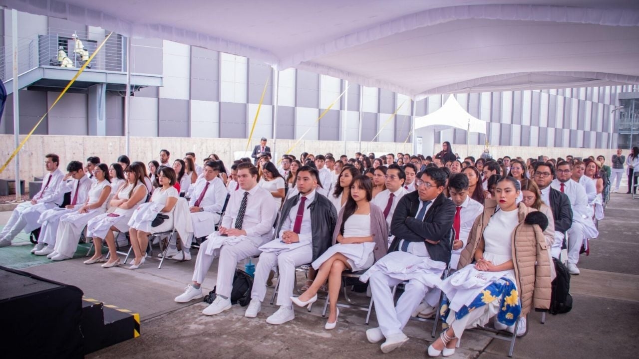 Sağlık Üniversitesi'nin ikinci nesil öğrencileri stajlarına başlayacak