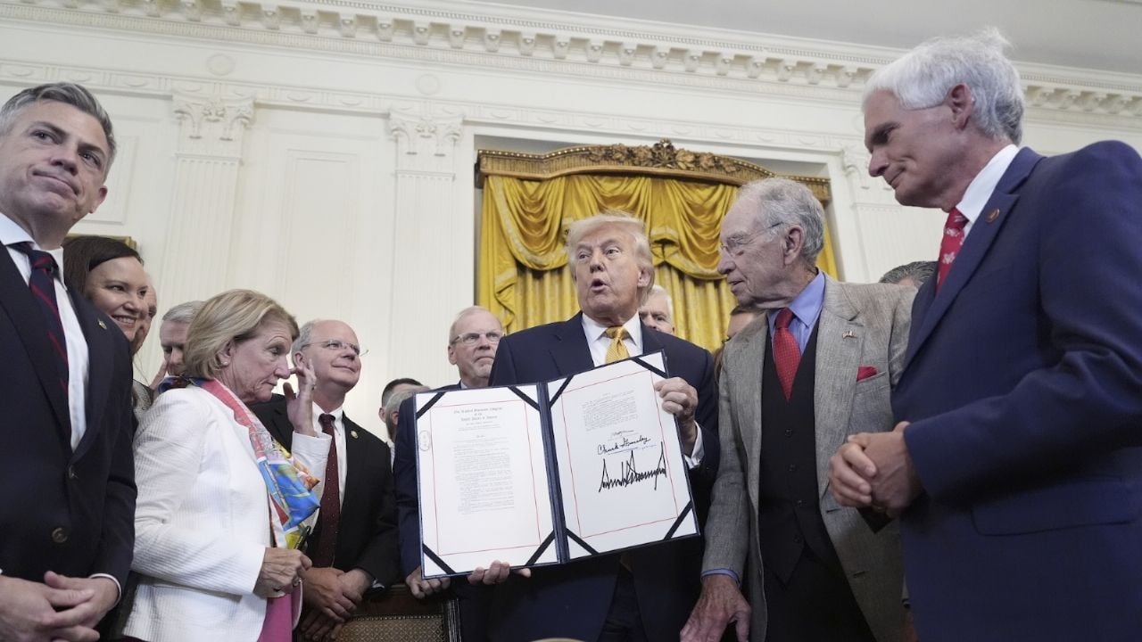 Les cartels exercent un « contrôle énorme » sur le Mexique, selon Trump ; il signe une loi anti-fentanyl