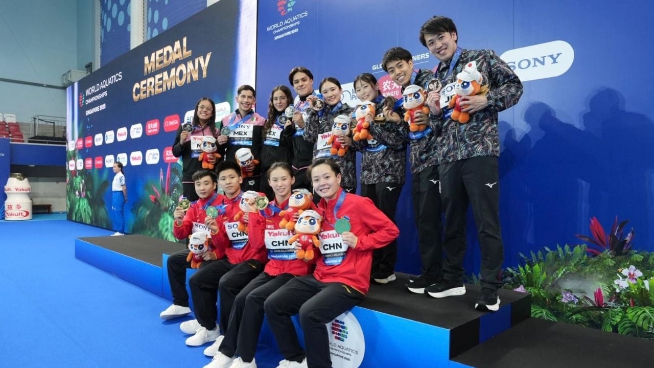 Mexican divers win silver medal at World Aquatics Championships