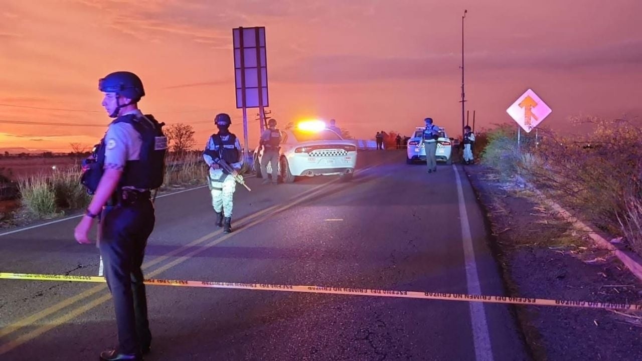 Resti mutilati lasciati su un'autostrada statale a Navolato, Sinaloa