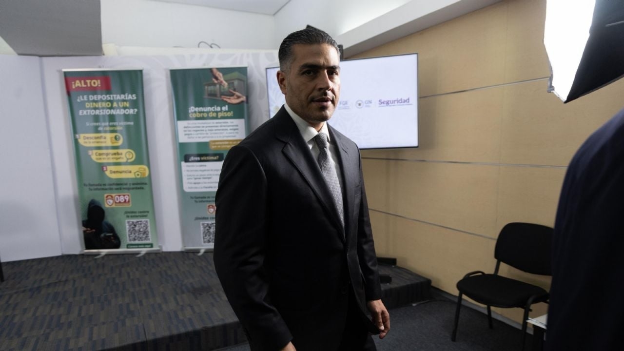 Harfuch announces a national anti-extortion strategy; Mexico City and seven other states are given priority.