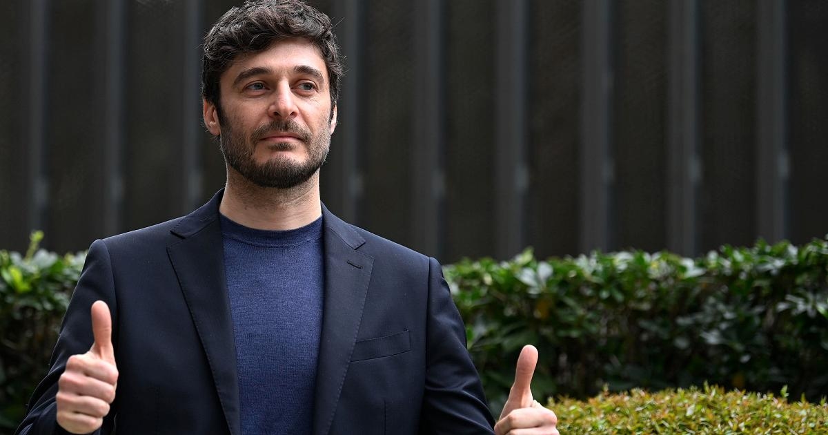 Happy birthday to Lino Guanciale, the most beloved of the small screen