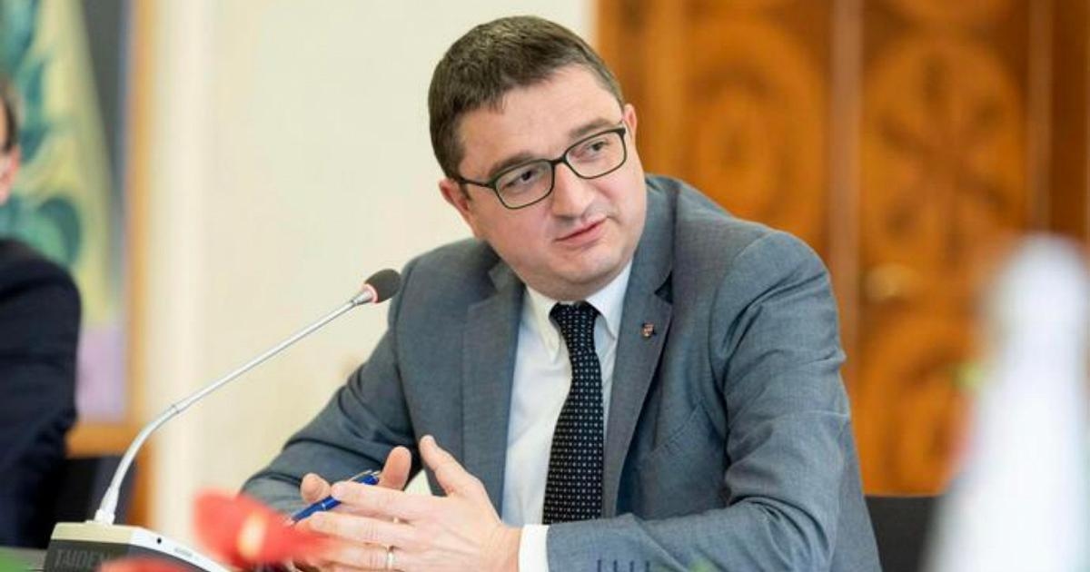 Third term: Council of Ministers challenges Trentino law, League votes against