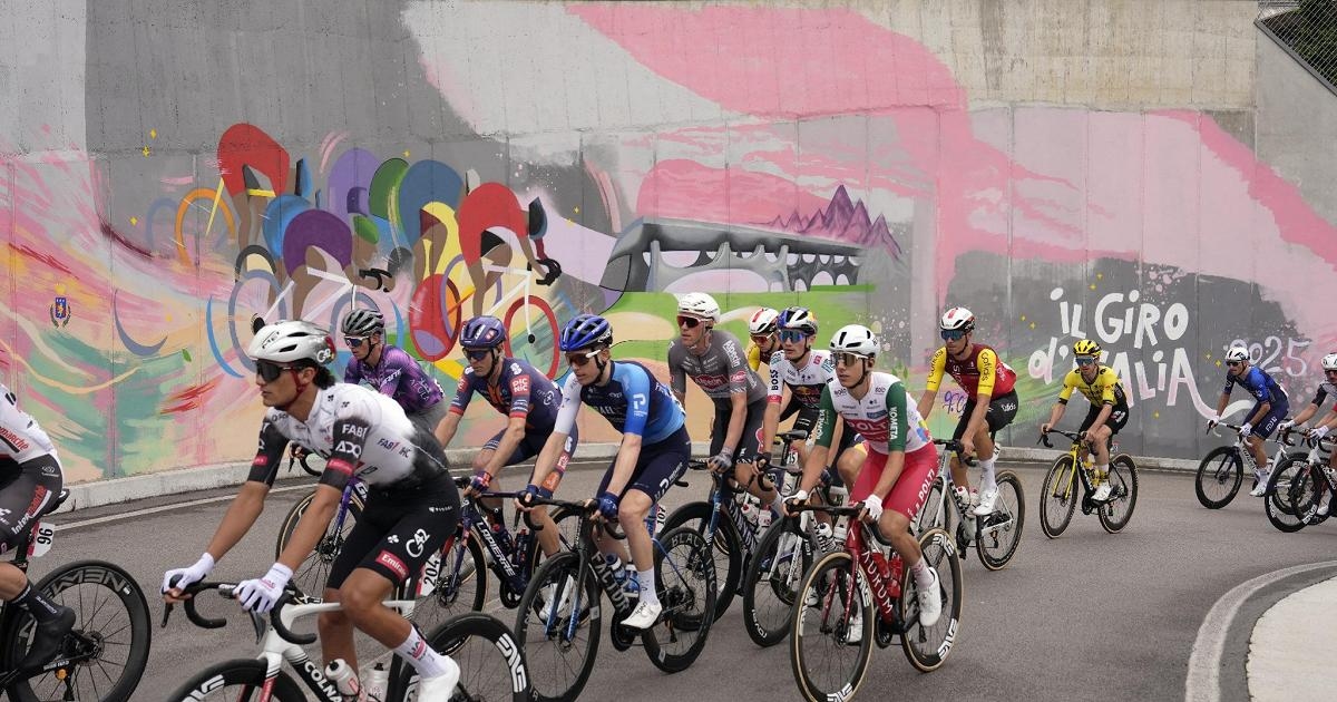 Giro d'Italia, de Potenza à Naples la plus longue étape : suivez la diffusion en direct