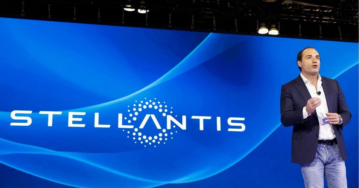 Stellantis: Filosa yeni liderliği sunuyor, ekipte üç İtalyan var. CEO ABD liderliğini sürdürüyor