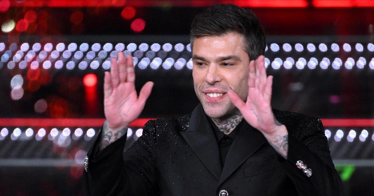 Congreso de Jóvenes de Forza Italia, Fedez entre los invitados genera debate