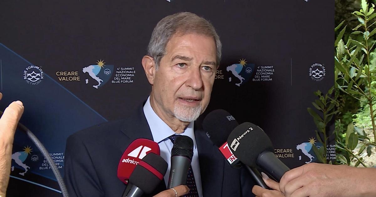 Mavi Forum, Bakan Musumeci: "İnsanlığın temeli olan deniz, saygıdan başka bir şey talep etmiyor."