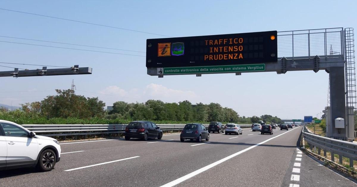 Traffico, il primo esodo estivo: bollino rosso anche per il terzo weekend di luglio
