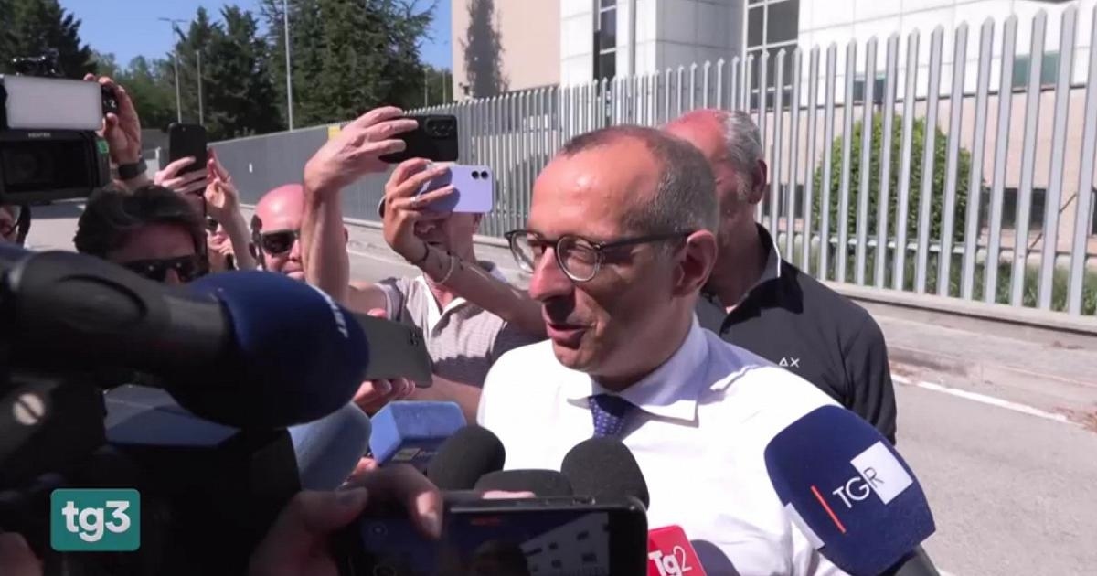 Former Pesaro mayor Matteo Ricci: "I was not involved in the incident, and I'm back campaigning."