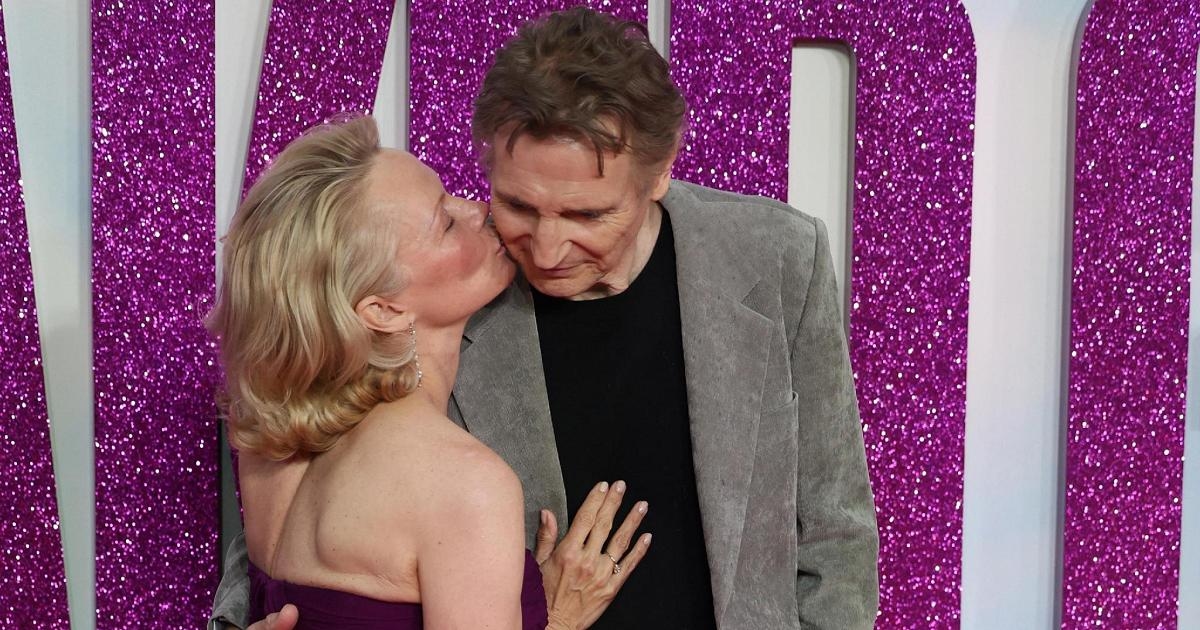 Pamela Anderson ve Liam Neeson'ın aşkı sette mi filizlendi?