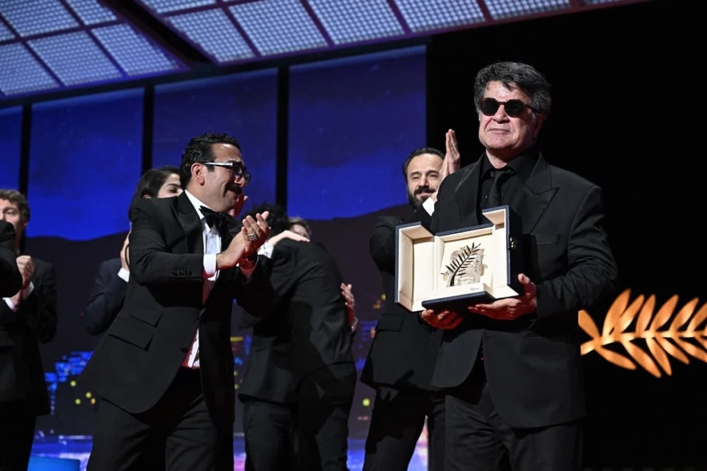 Cannes 78, Palma de Ouro para Jafar Panahi por “Un Simple Accident”. O apelo do diretor "Liberdade no Irã"