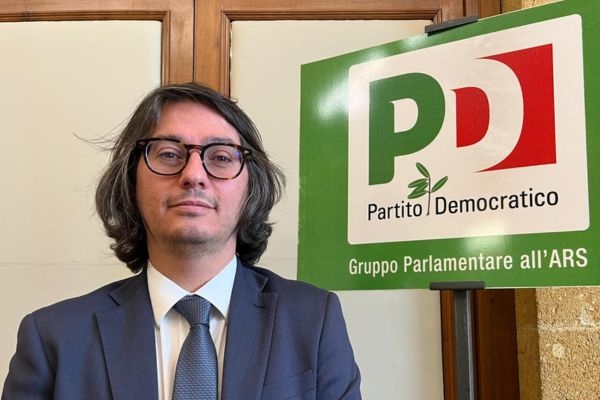 Safina (PD): "The province of Trapani is being devoured by flames, the regional government is silent. It's a crime against Sicily."