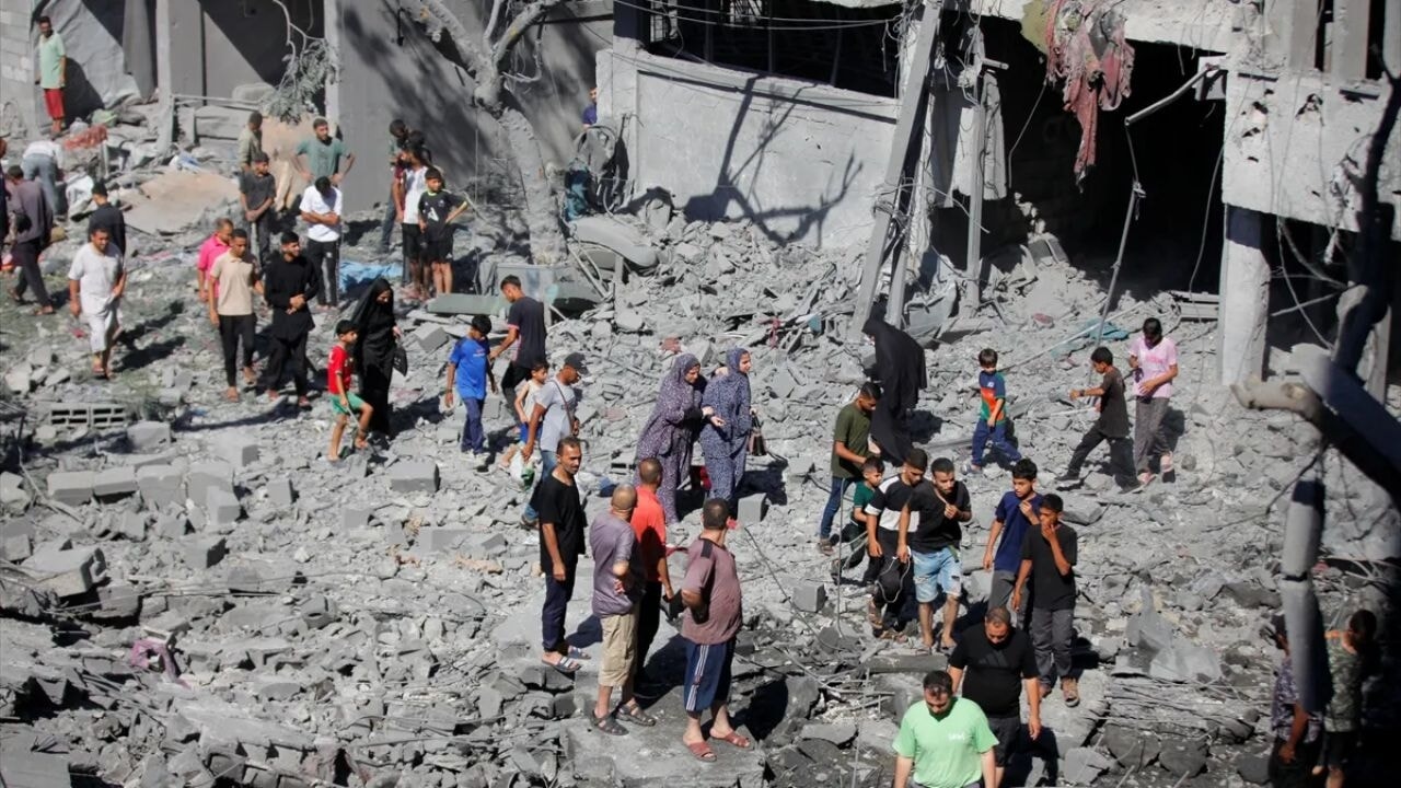 Número de mortos em Gaza sobe para 57.338