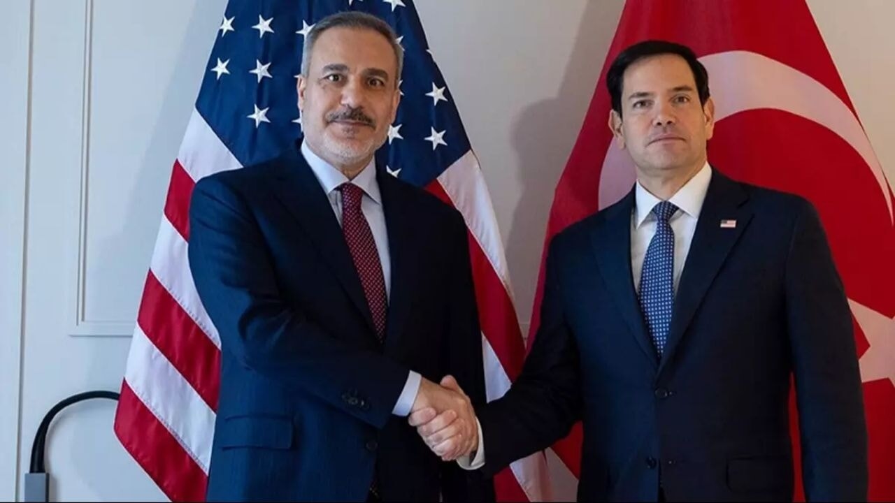 Hakan Fidan ontmoette de VS over Syrië